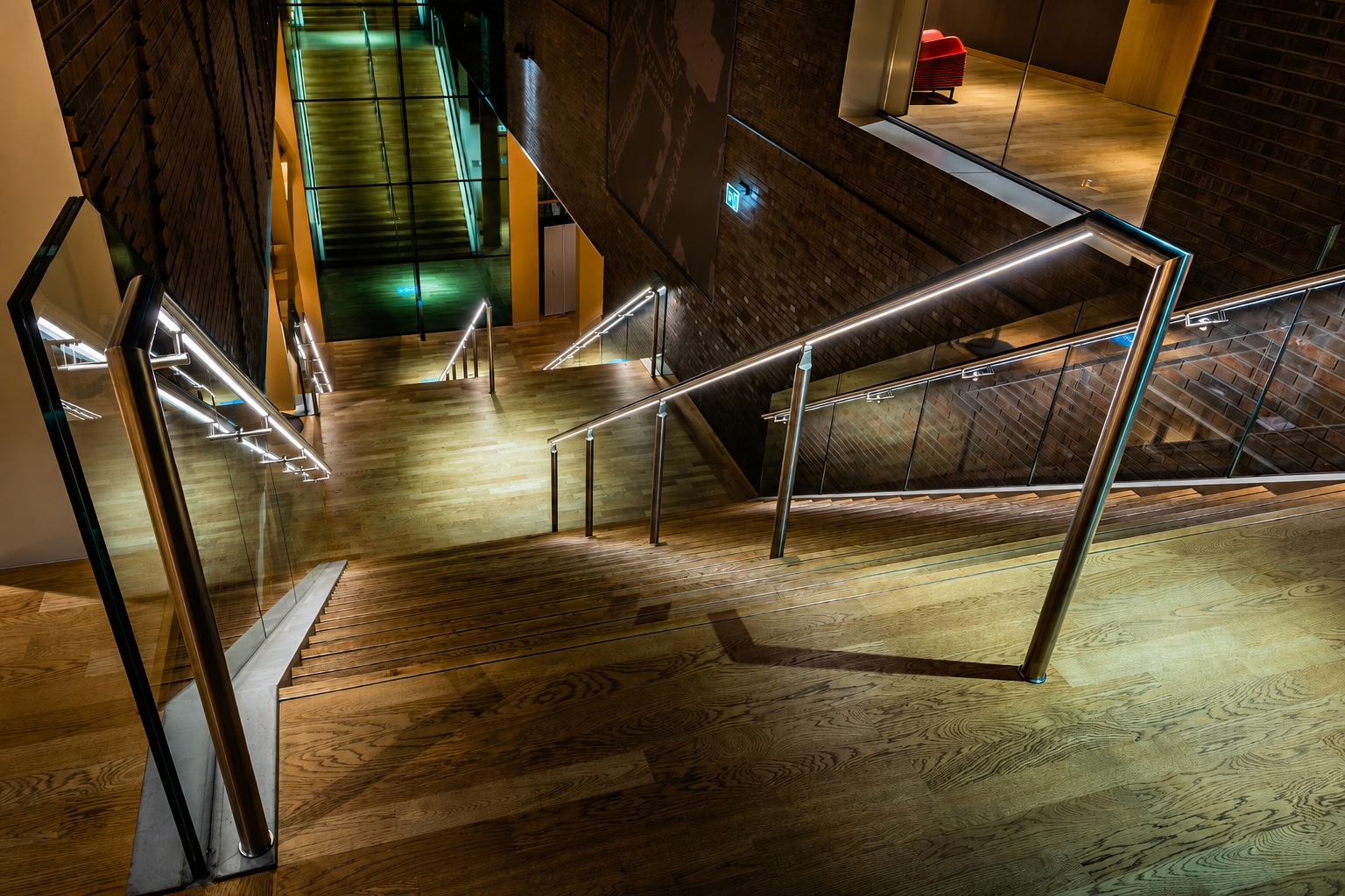 Focus film theather balustrade met led