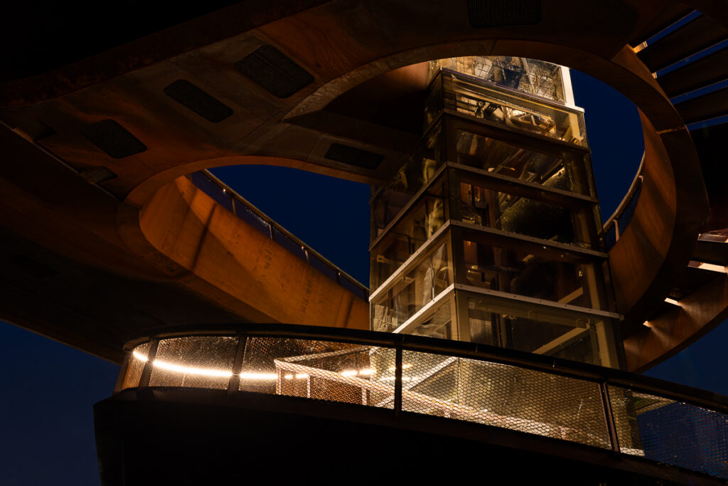 Maatwerk spiltrap brug almere